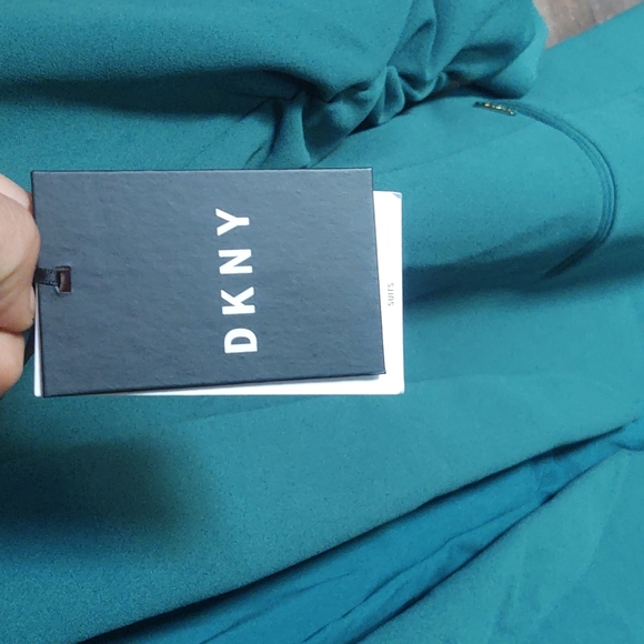 DKNY Emerald Green Ruched sleeve Blazer sz 8 Petite women - Picture 4 of 13